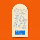 Elmo boogvormig geboortekaartje met een gezin op bergtocht in blauwe lijntekening, papa met baby in draagzak, en de naam in felblauwe blokletters