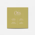 Achterkant van het okergele typografische geboortekaartje Otis met de geboortegegevens van de baby